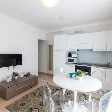 Apartman The Caves San Ġiljan