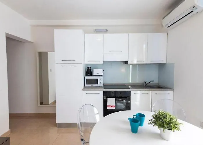 Apartman The Caves San Ġiljan