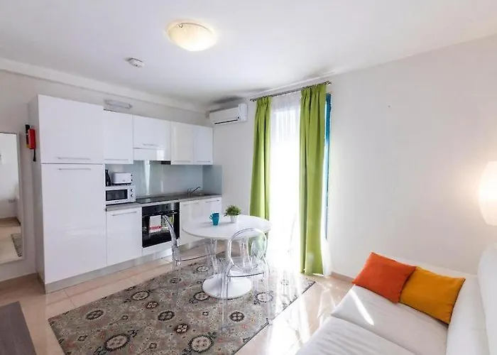 The Caves * San Ġiljan