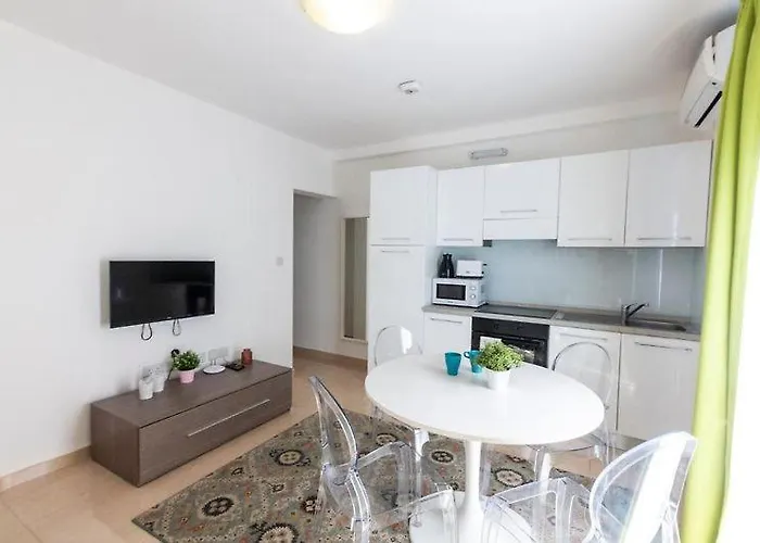 Apartman The Caves San Ġiljan